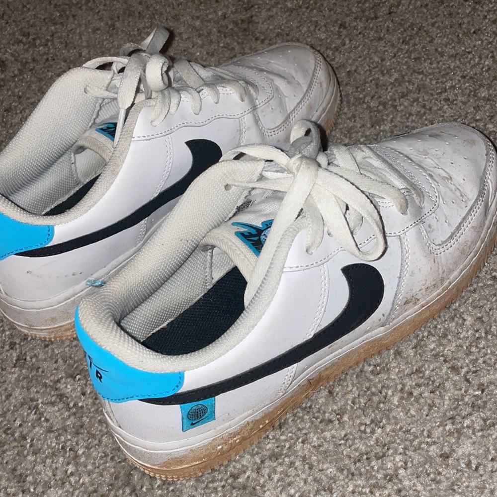 NIKE AIR FORCE 1
